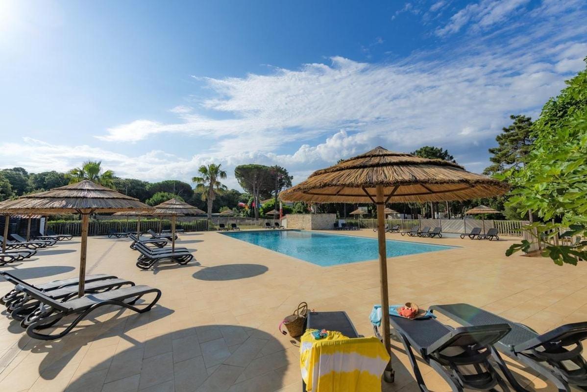 Camping Campo Di Liccia Bonifacio  Extérieur photo